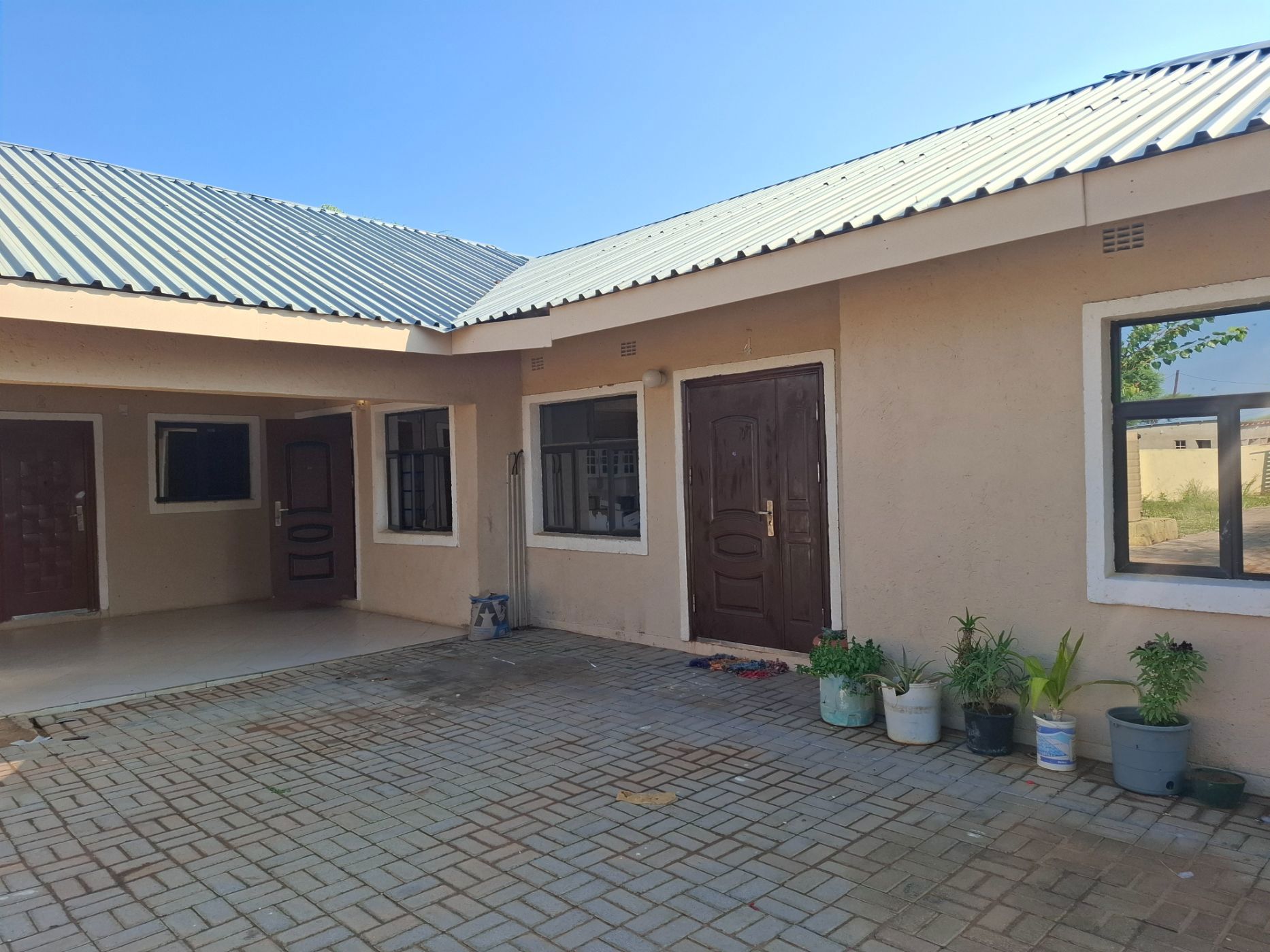 Multi-storey cluster for sale in Kweneng, Botswana - 3BO1731968
