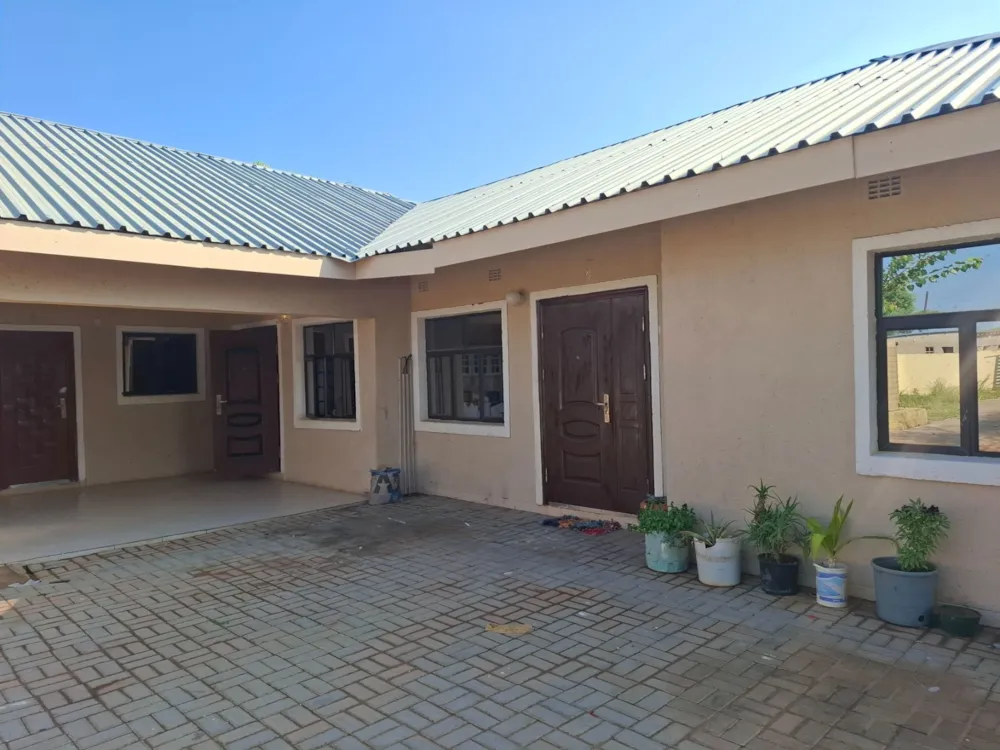 House for sale in Kweneng, Botswana - 3BO1731968 House for sale in Kweneng, Botswana - 3BO1731968