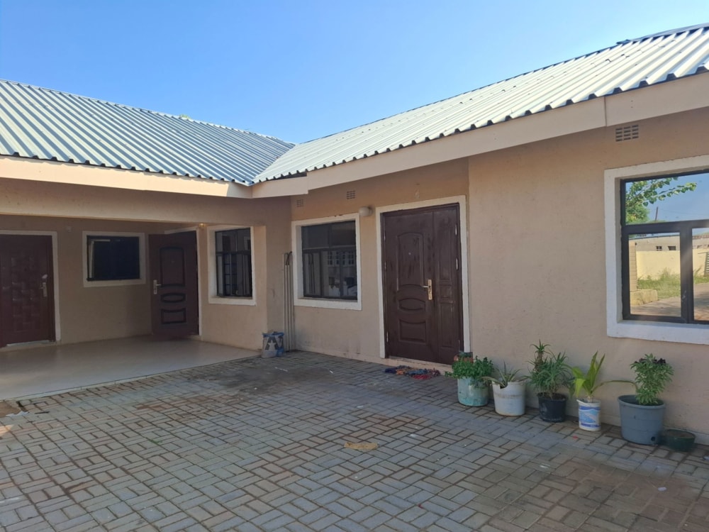 Multi-storey cluster for sale in Kweneng, Botswana - 3BO1731968