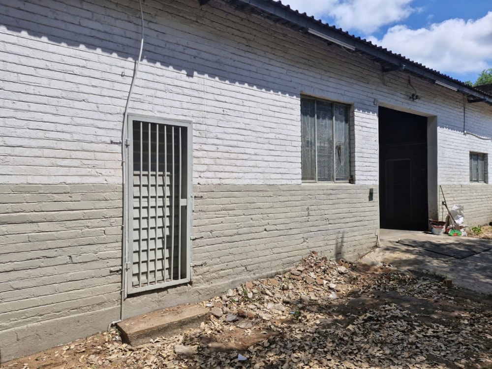 Commercial industrial property to rent in Phalaborwa - 1PW1732079