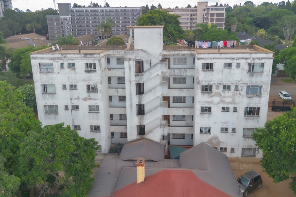 Bachelor apartment for sale in Upper Avenues, Zimbabwe - 3ZB1732061 Bachelor apartment for sale in Upper Avenues, Zimbabwe - 3ZB1732061