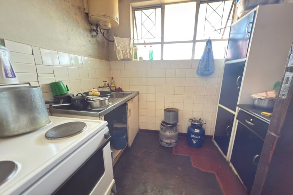 Apartment for sale in Bulawayo, Zimbabwe - 3ZB1732082 Apartment for sale in Bulawayo, Zimbabwe - 3ZB1732082