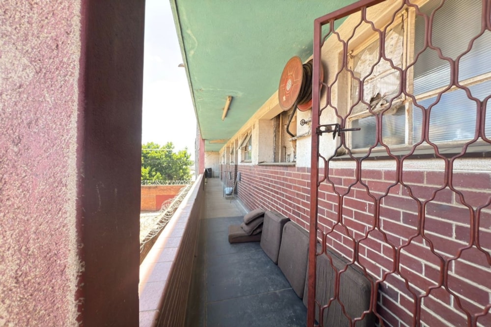 Apartment for sale in Bulawayo, Zimbabwe - 3ZB1732082 Apartment for sale in Bulawayo, Zimbabwe - 3ZB1732082