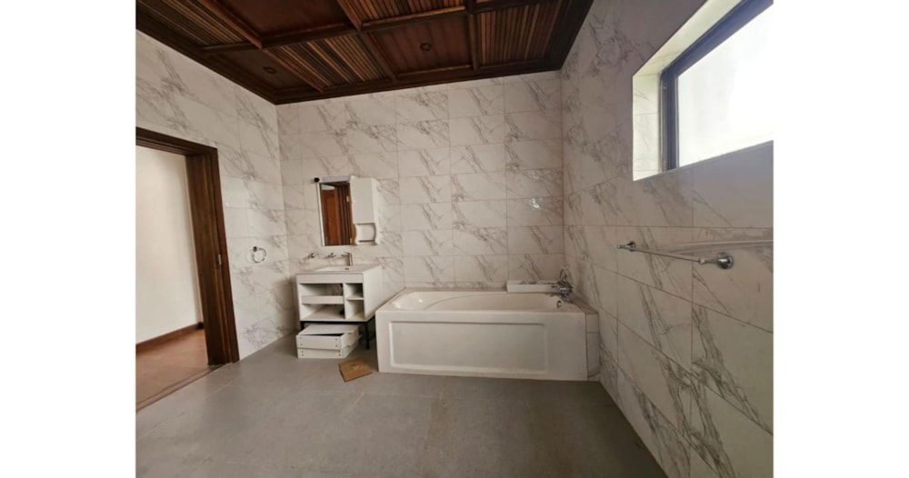 Multi-storey house to rent in Kileleshwa, Kenya - 3KE1734952