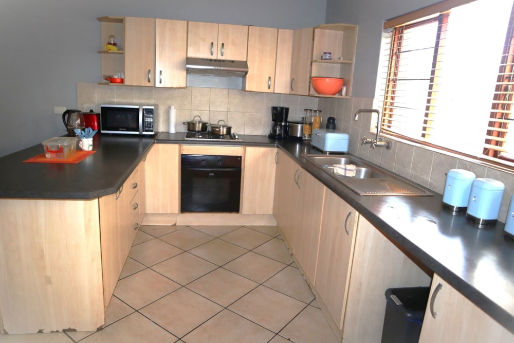 Townhouse to rent in Kingsview - 1WR1732143 Townhouse to rent in Kingsview - 1WR1732143