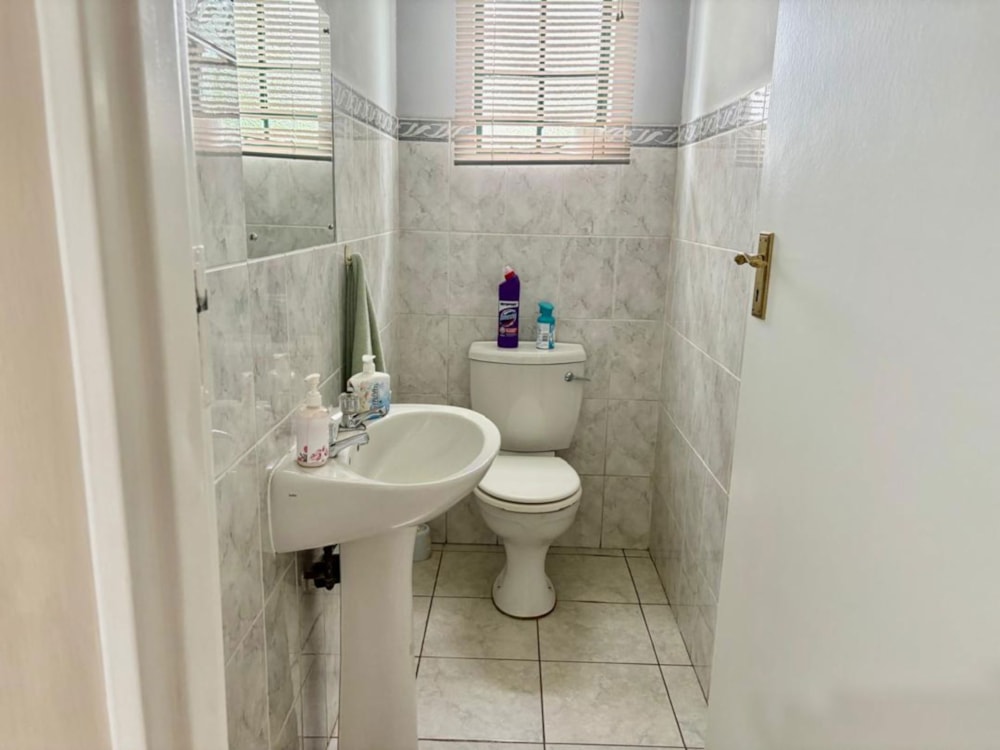 House sold in Chisipite, Zimbabwe - 3ZB1732160