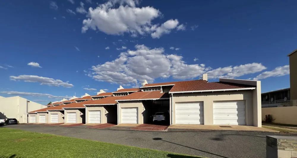 Townhouse for sale in Middelpos - 1KAH1733408 Townhouse for sale in Middelpos - 1KAH1733408