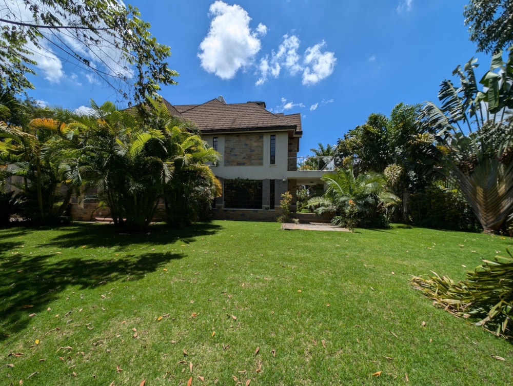 Double-storey house to rent in Runda , Kenya - 3KE1732196