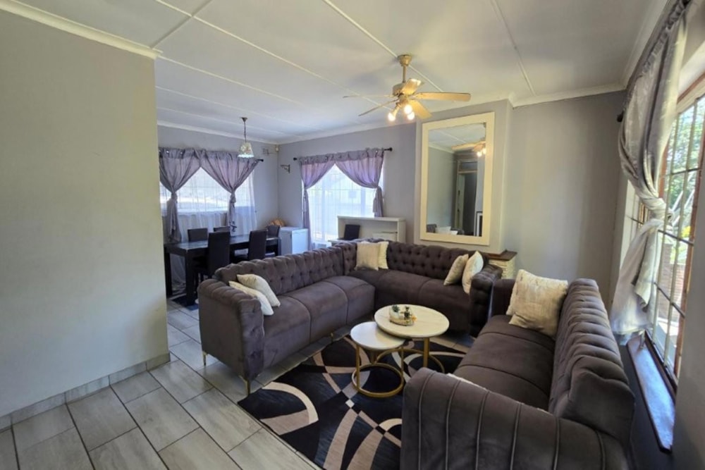 House for sale in Moseley Park - 1WP1732271