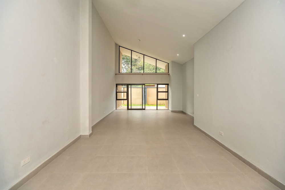 Townhouse to rent in Avondale West, Zimbabwe - 3ZB1732319