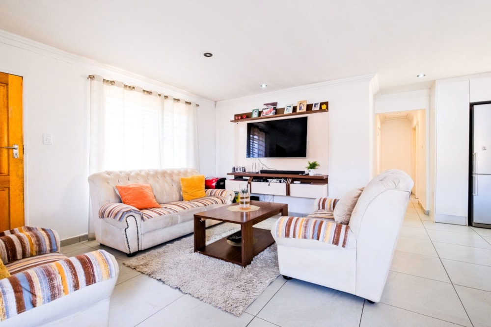 House for sale in Chiawelo - RDT1732354 House for sale in Chiawelo - RDT1732354