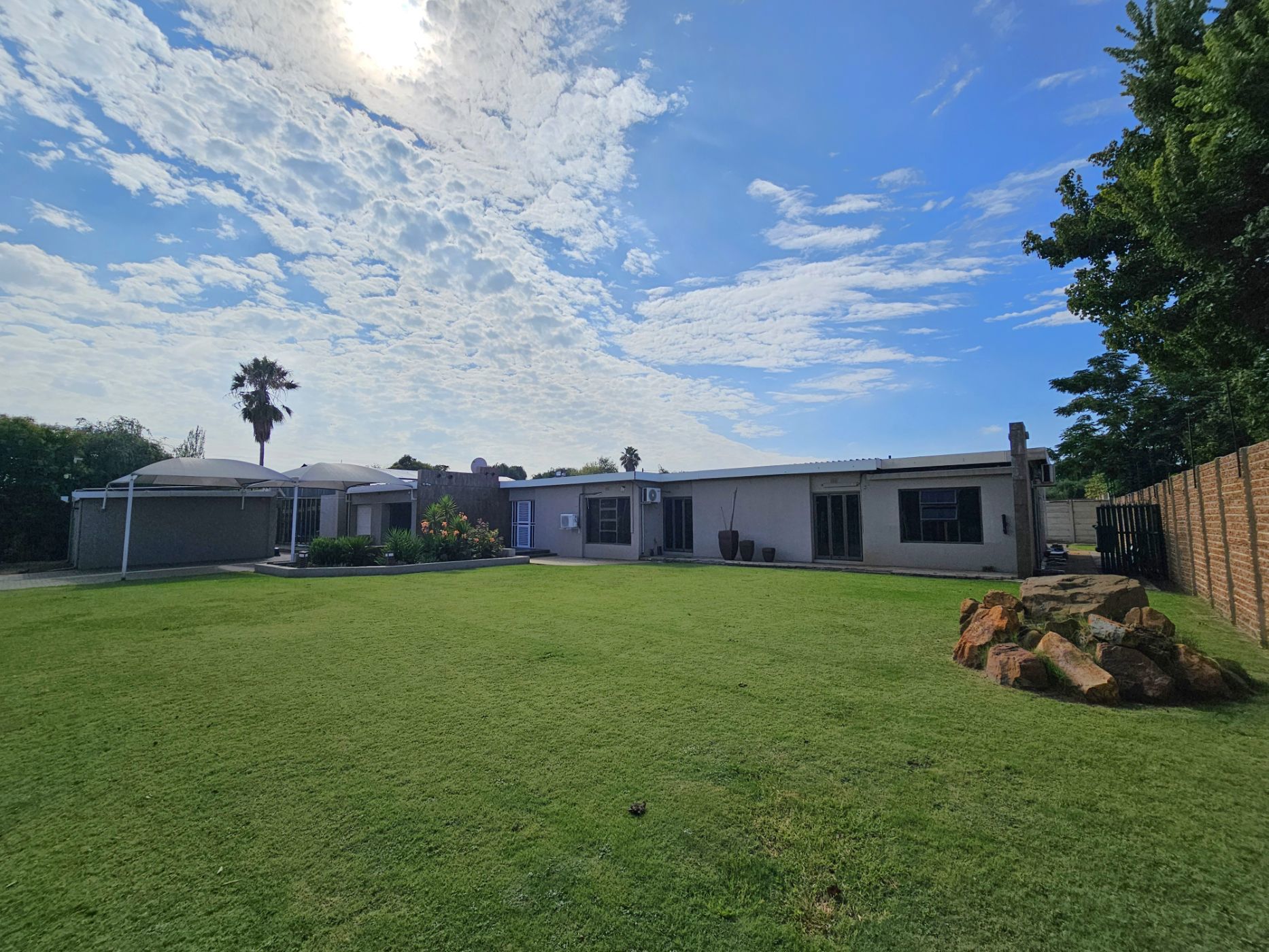 Single-storey house for sale in Rensburg - 1SP1732396