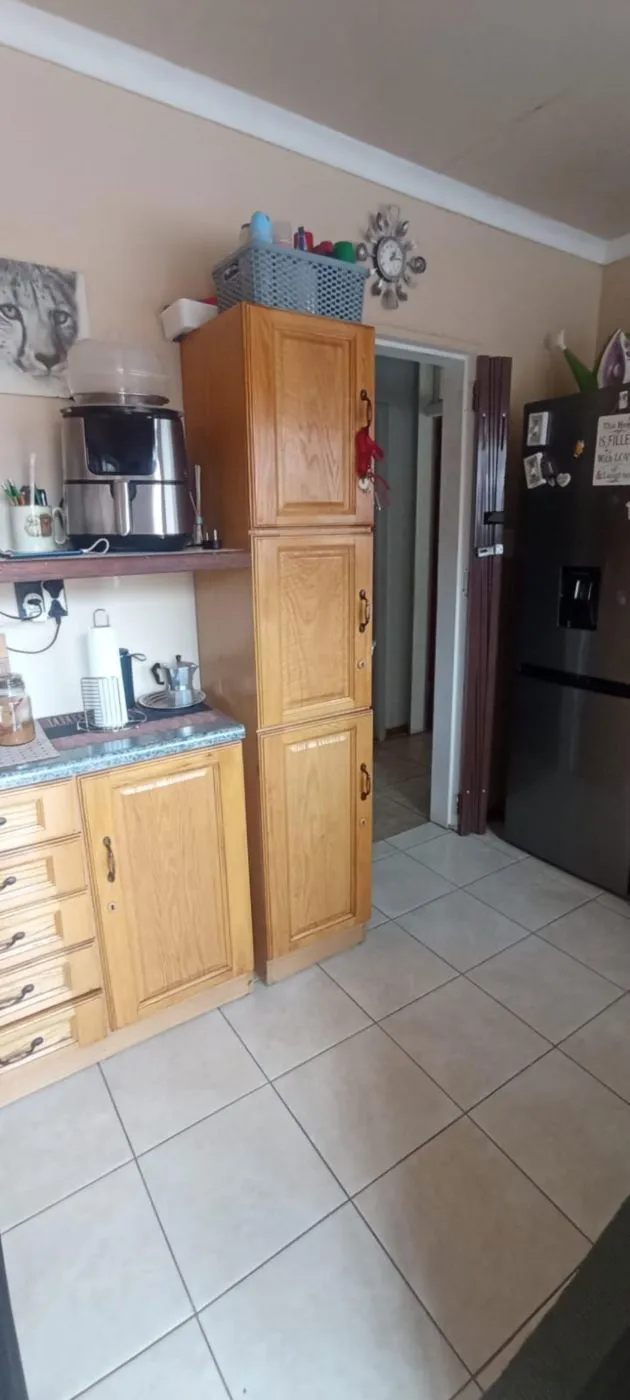 House let in Van Dyk Park - ENL1732477 House let in Van Dyk Park - ENL1732477