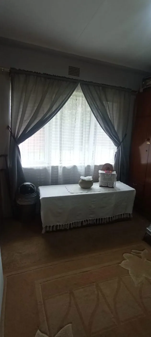 House let in Van Dyk Park - ENL1732477 House let in Van Dyk Park - ENL1732477