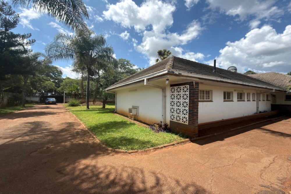 House for sale in Kumalo, Bulawayo, Zimbabwe - 3ZB1732418