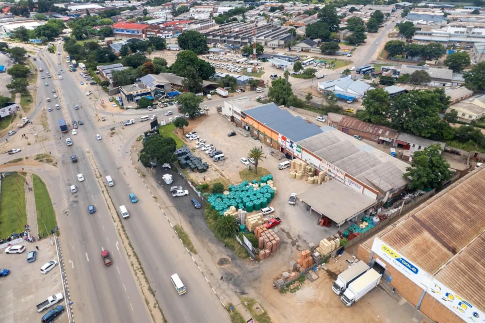 Commercial industrial property for sale in Belmont, Zimbabwe - 3ZB1732439 Commercial industrial property for sale in Belmont, Zimbabwe - 3ZB1732439