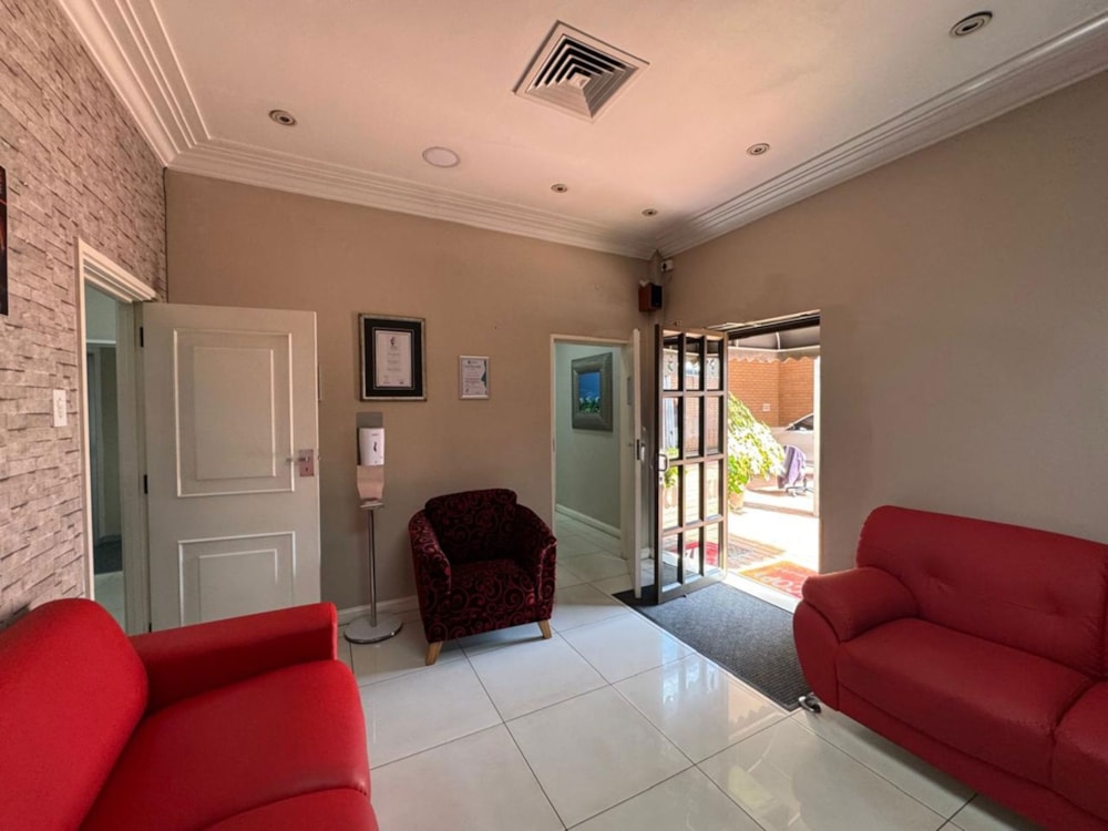 House to rent in Bulwer, Durban - 1DA1732448