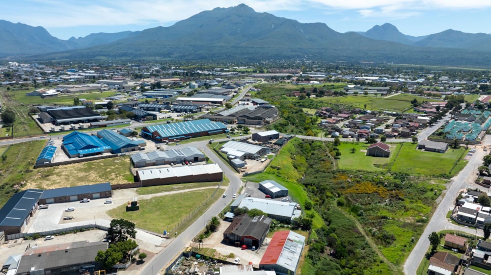 Commercial Building for sale in George Industria - GEO1732511