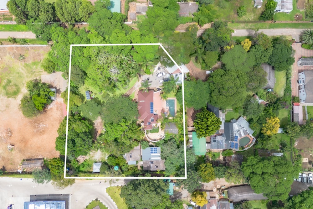 House for sale in Chisipite, Zimbabwe - 3ZB1732588