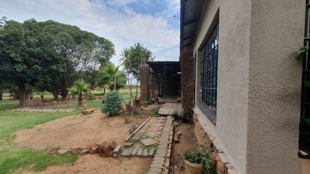 Smallholding for sale in Houtkop AH and Ext - 1VT1732630 Smallholding for sale in Houtkop AH and Ext - 1VT1732630