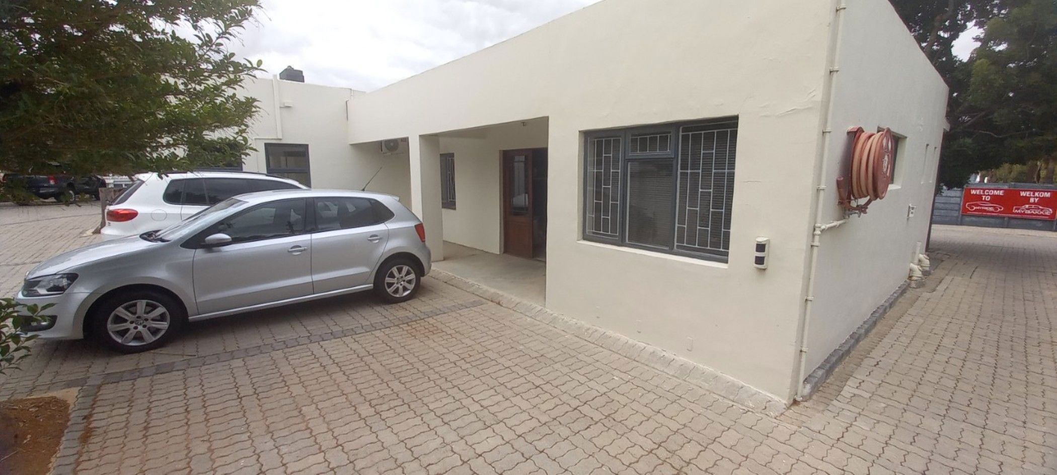 Commercial Building to rent in Bergzicht - 1MS1732702