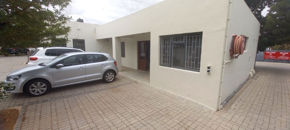 Commercial Building to rent in Bergzicht - 1MS1732702