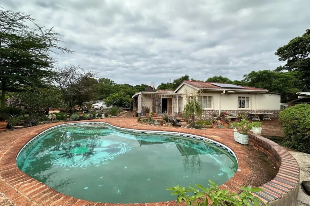House for sale in Burnside, Bulawayo, Zimbabwe - 3ZB1732669 House for sale in Burnside, Bulawayo, Zimbabwe - 3ZB1732669