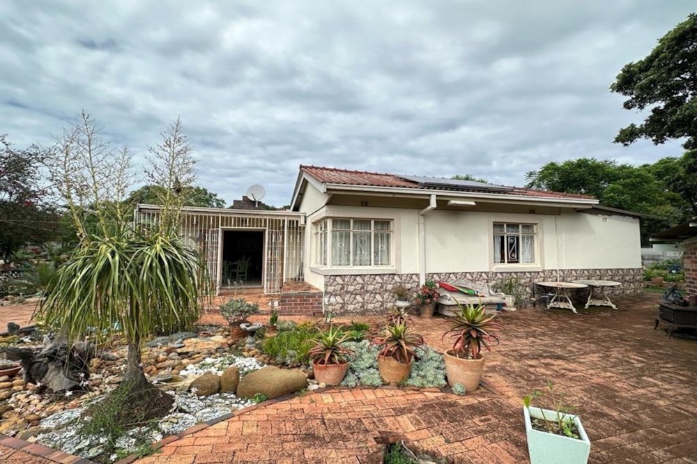 House for sale in Burnside, Bulawayo, Zimbabwe - 3ZB1732669 House for sale in Burnside, Bulawayo, Zimbabwe - 3ZB1732669