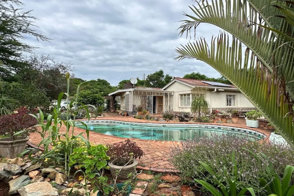 House for sale in Burnside, Bulawayo, Zimbabwe - 3ZB1732669 House for sale in Burnside, Bulawayo, Zimbabwe - 3ZB1732669