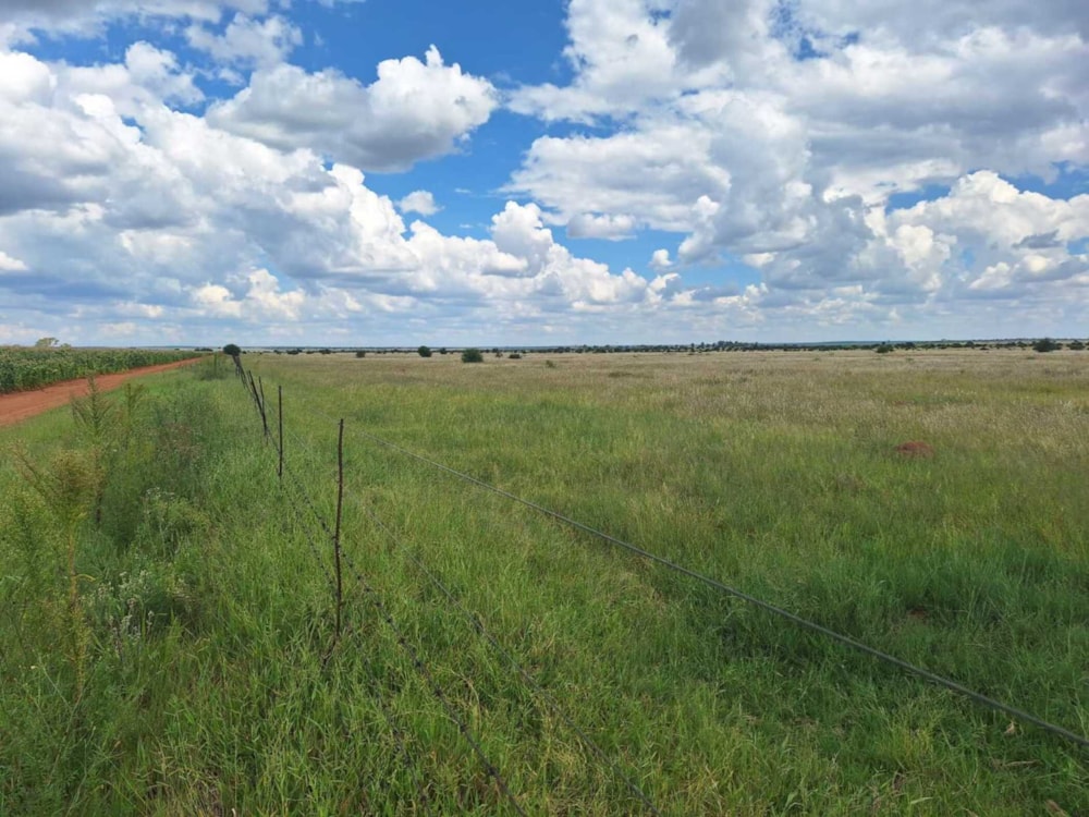 Aquaculture farm for sale in Schweizer-Reneke - 1KJ1732672 Aquaculture farm for sale in Schweizer-Reneke - 1KJ1732672