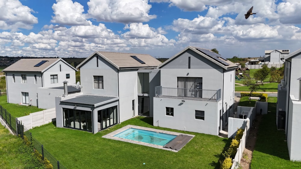 Double-storey house for sale in Peach Tree - 1CU1733301 Double-storey house for sale in Peach Tree - 1CU1733301