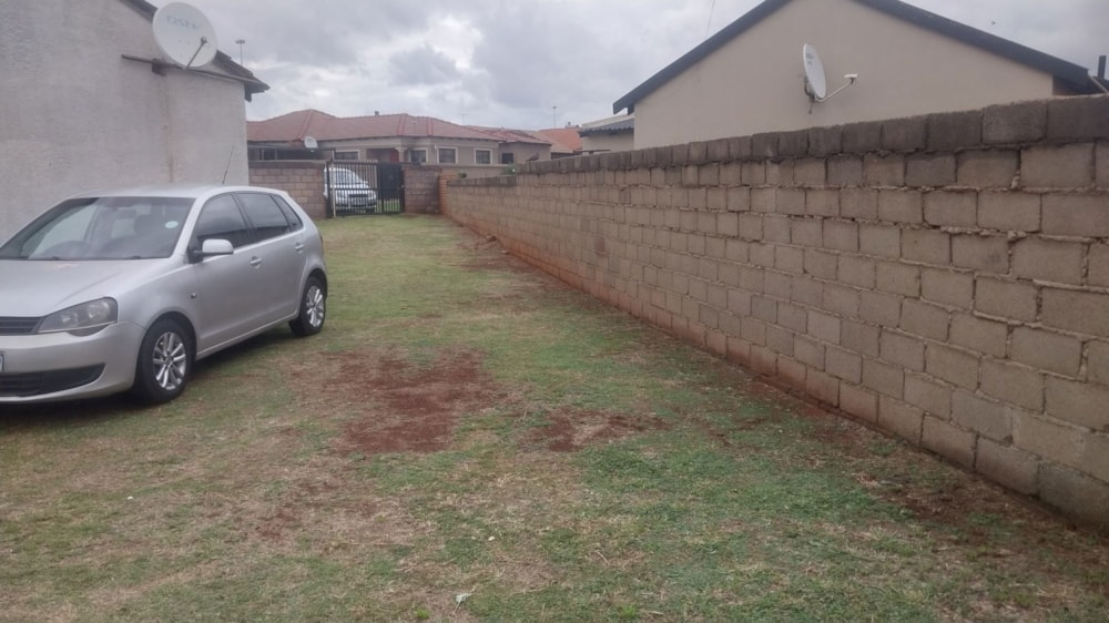House for sale in Vosloorus - BOK1733672