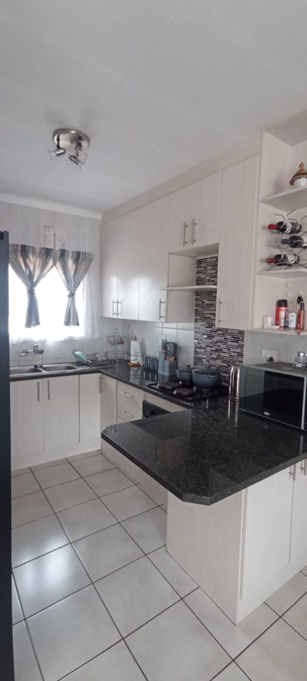 House to rent in Crystal Park - ENL1732746