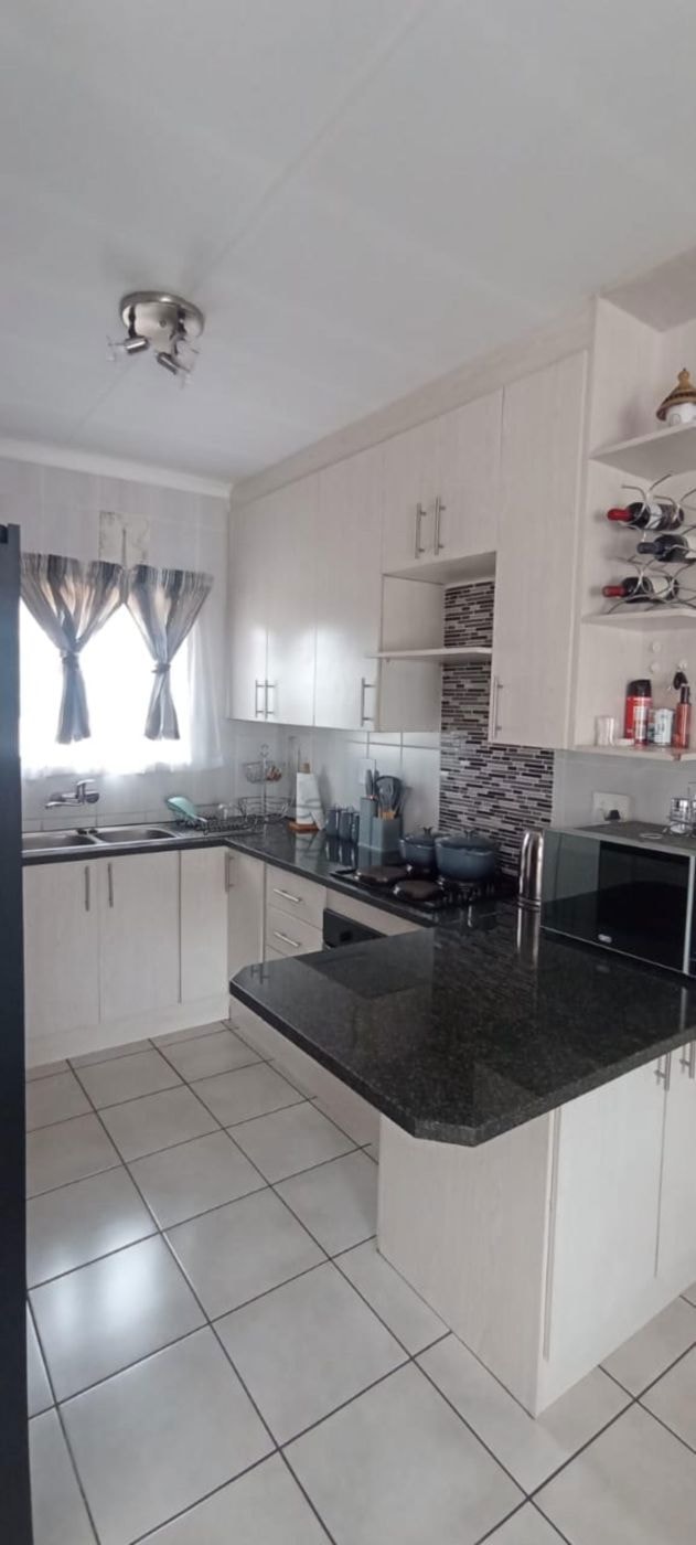 House to rent in Crystal Park - ENL1732746