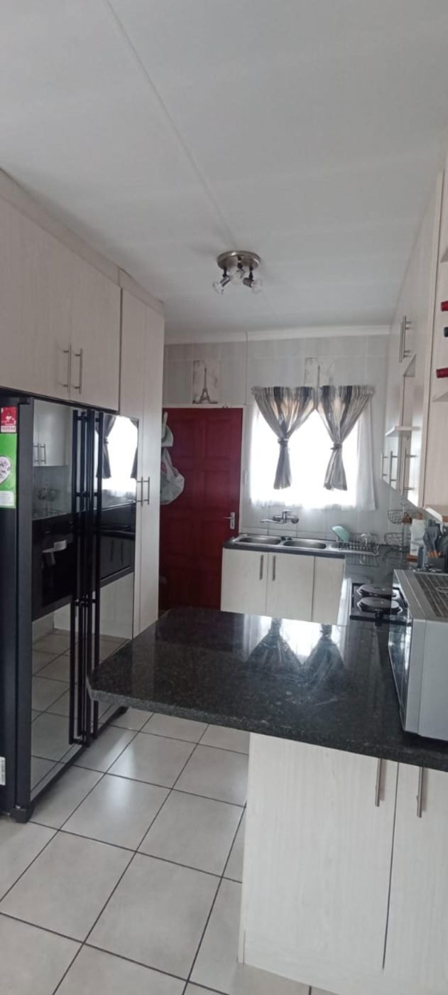 House to rent in Crystal Park - ENL1732746