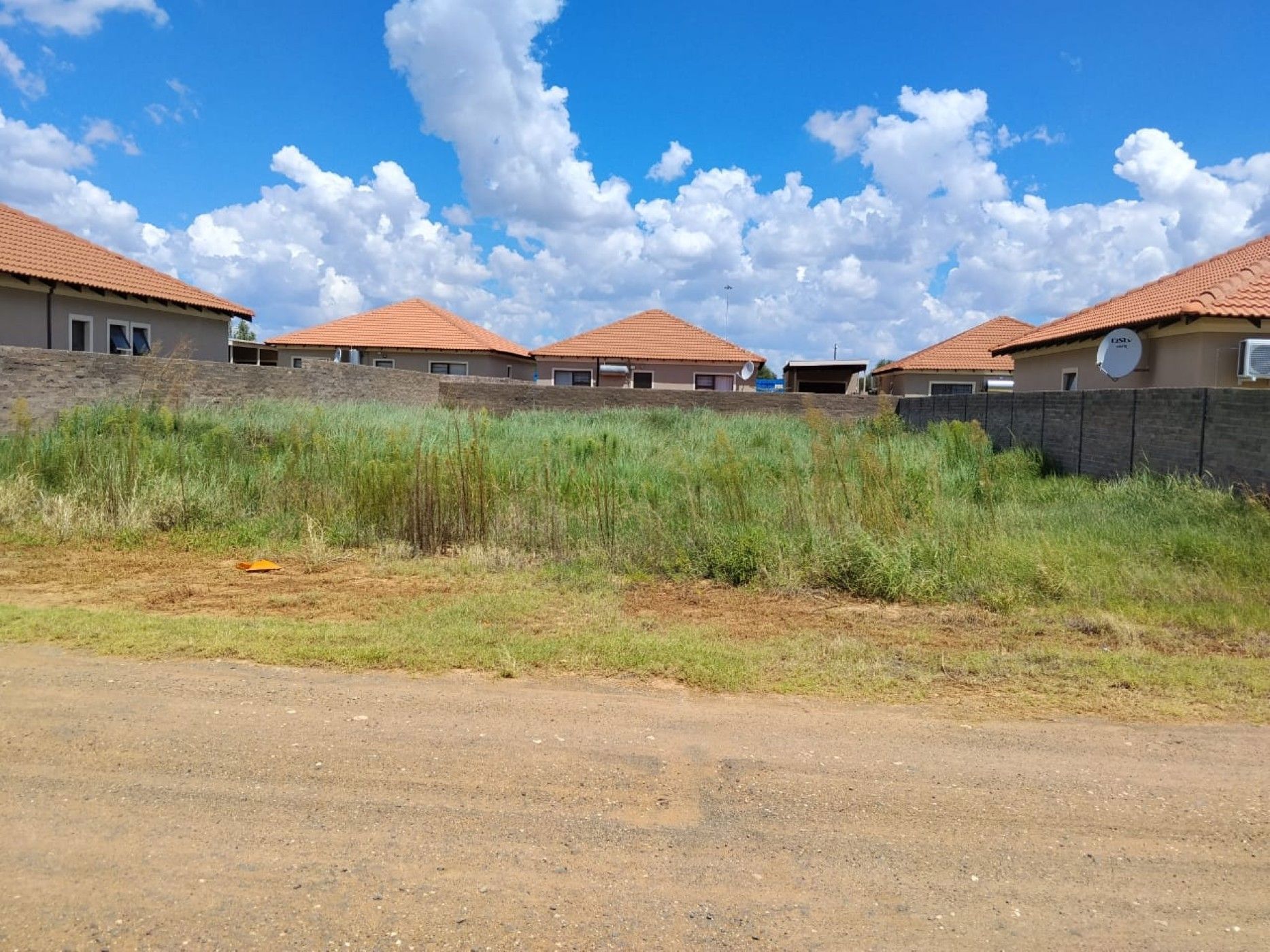 Residential vacant land for sale in Kimdustria - 1KJ1734167