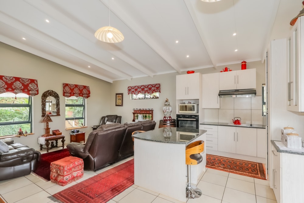 Security estate home for sale in Magalies Golf Estate - 1HR1732769 Security estate home for sale in Magalies Golf Estate - 1HR1732769
