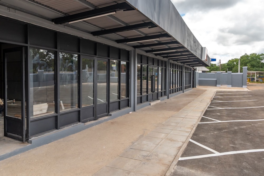 Commercial retail property to rent in Greendale, Zimbabwe - 3ZB1733135 Commercial retail property to rent in Greendale, Zimbabwe - 3ZB1733135