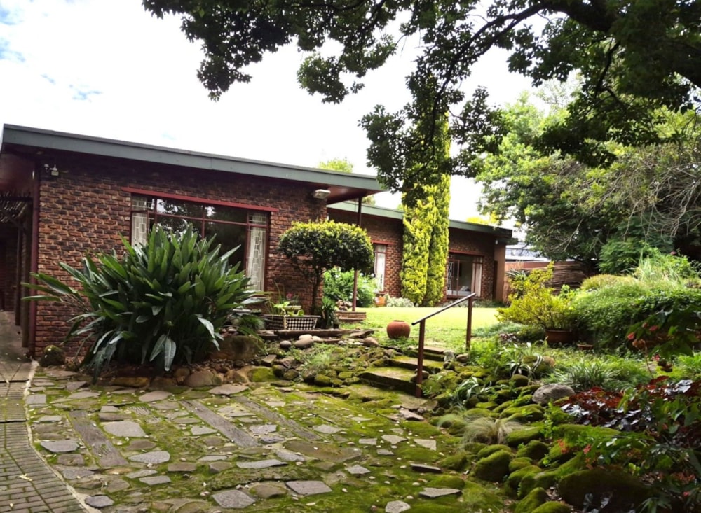 House for sale in Hutten Heights - 1NW1732811