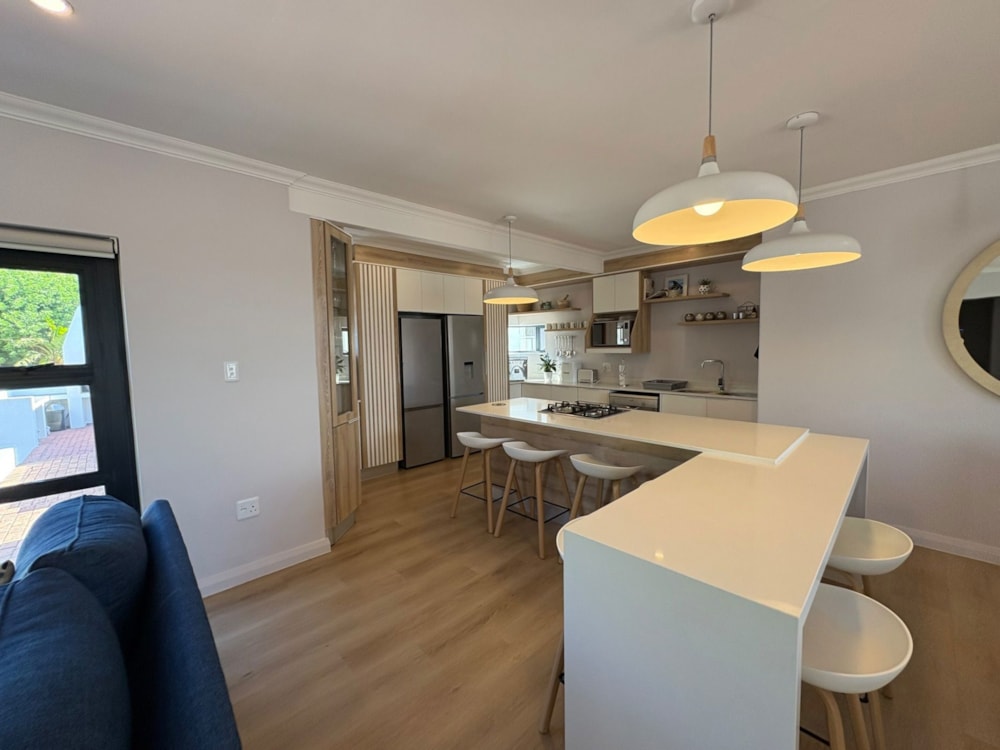 Double-storey house to rent in Canals - 1SA1732836