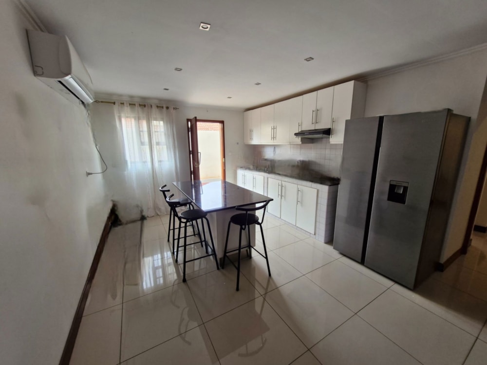 Security complex home to rent in Matola, Mozambique - 3MQ1732845 Security complex home to rent in Matola, Mozambique - 3MQ1732845