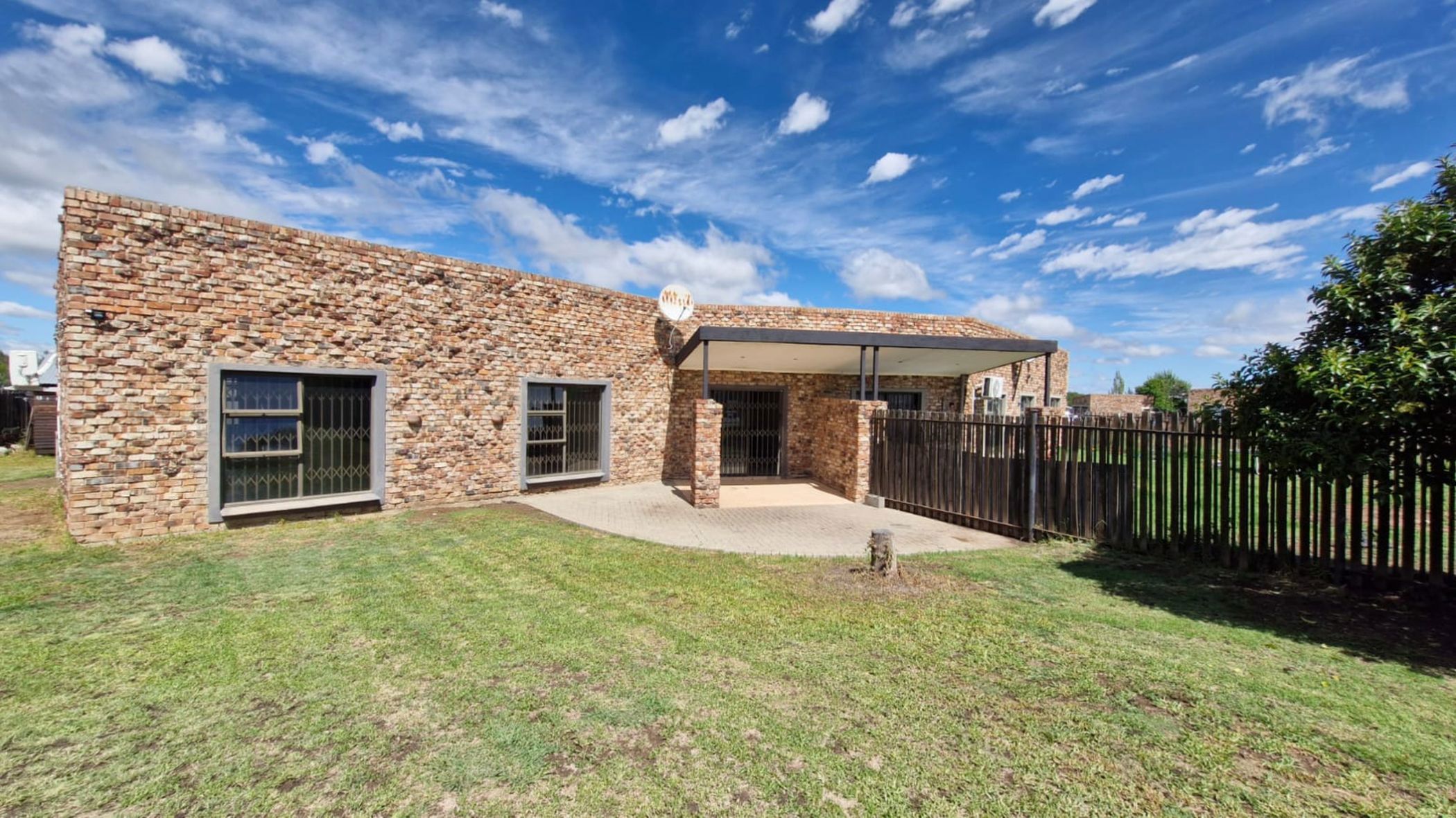 House for sale in Roodewal - 1BX1733433