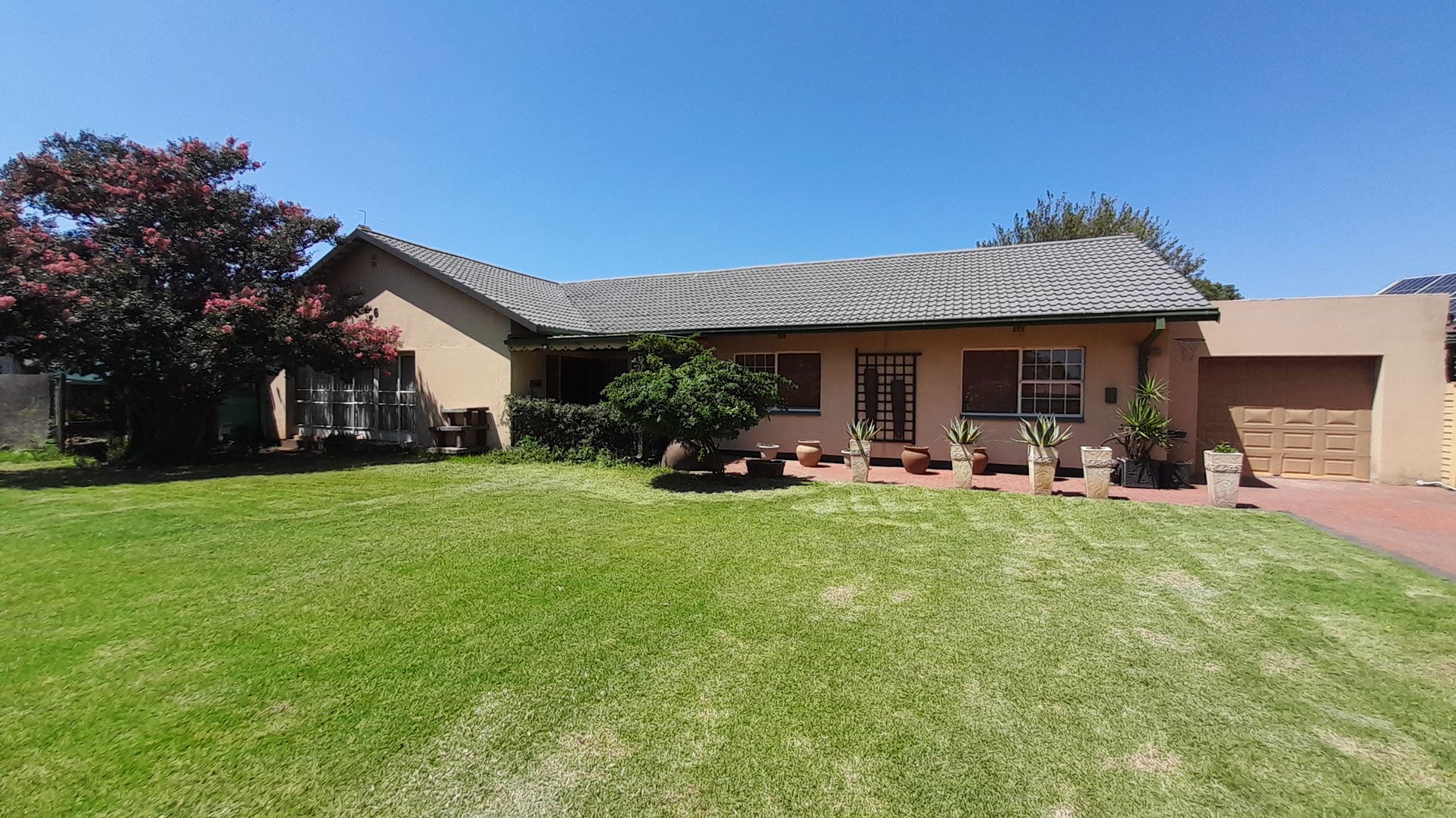 House for sale in Vanderbijlpark SE 2 - 1VT1732949