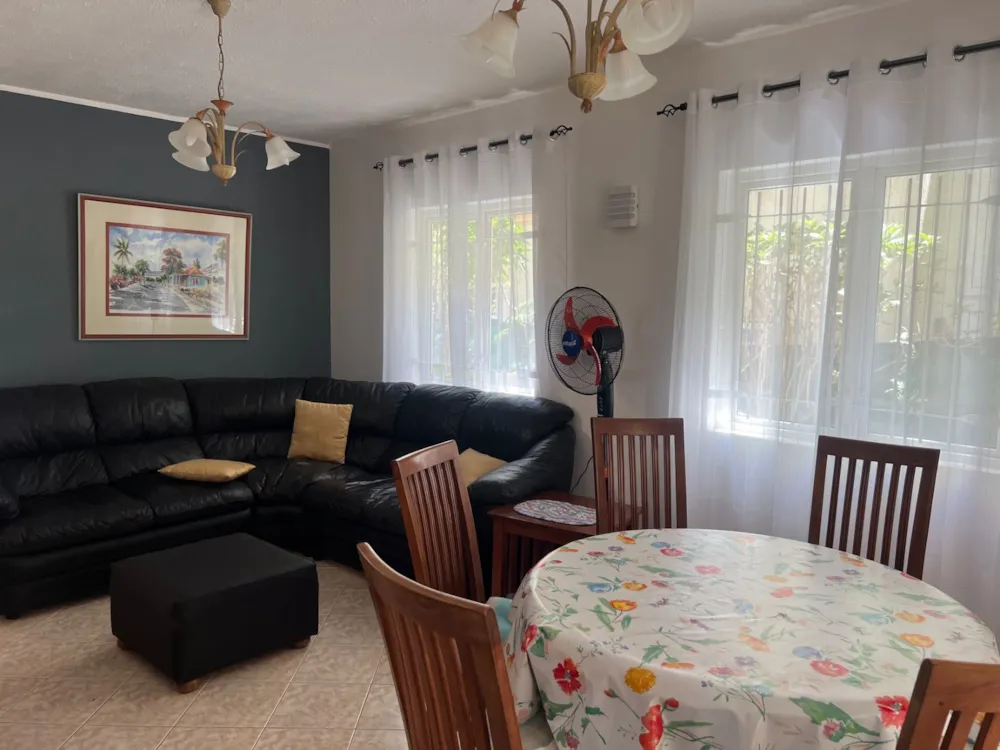 House to rent in Flic en Flac, Mauritius - MUR1732939