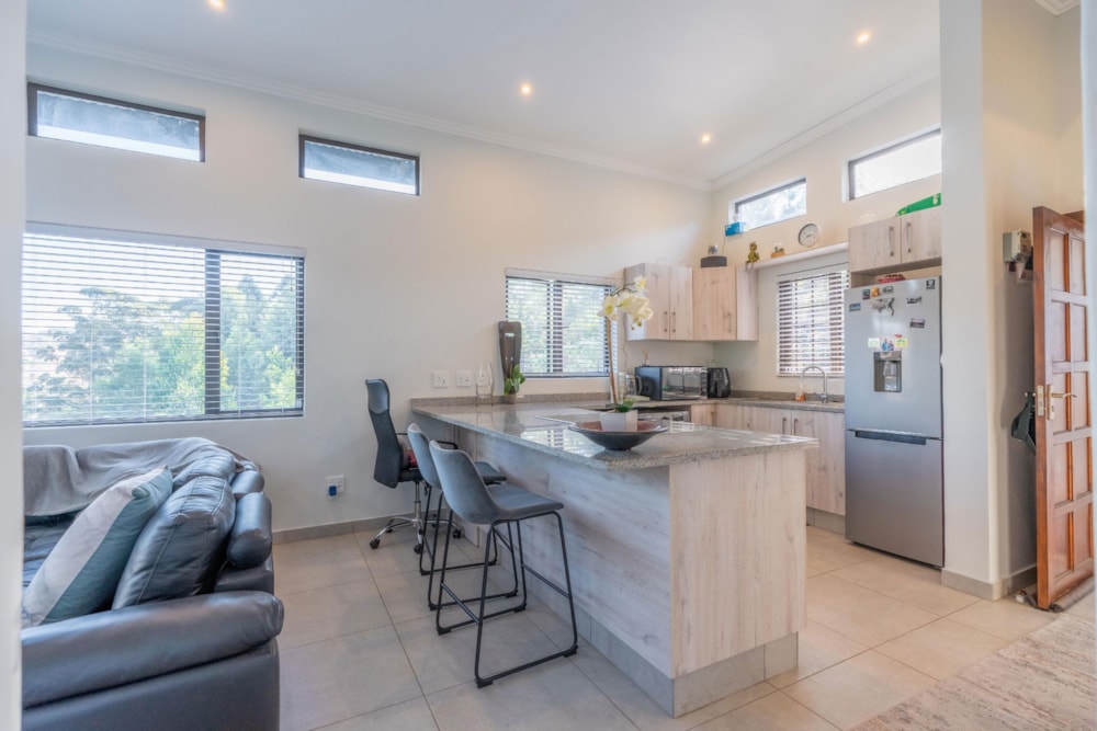 Townhouse for sale in Waterfall, Upper Highway - 1KF1732987