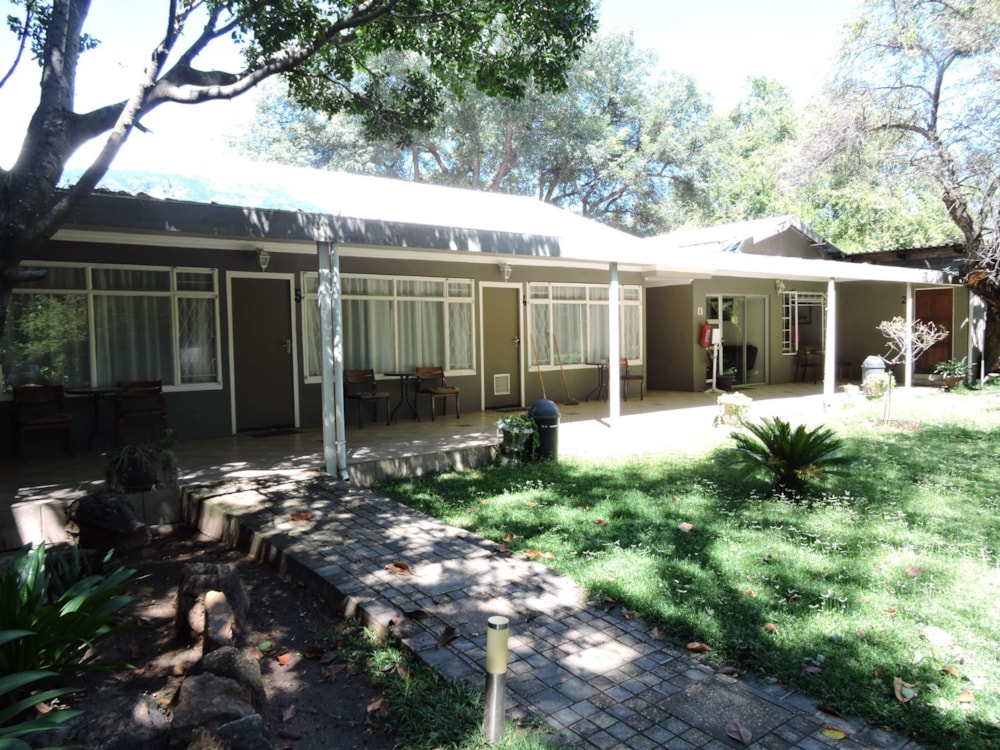 Mixed use farm for sale in Boshoek - 1RU1734281