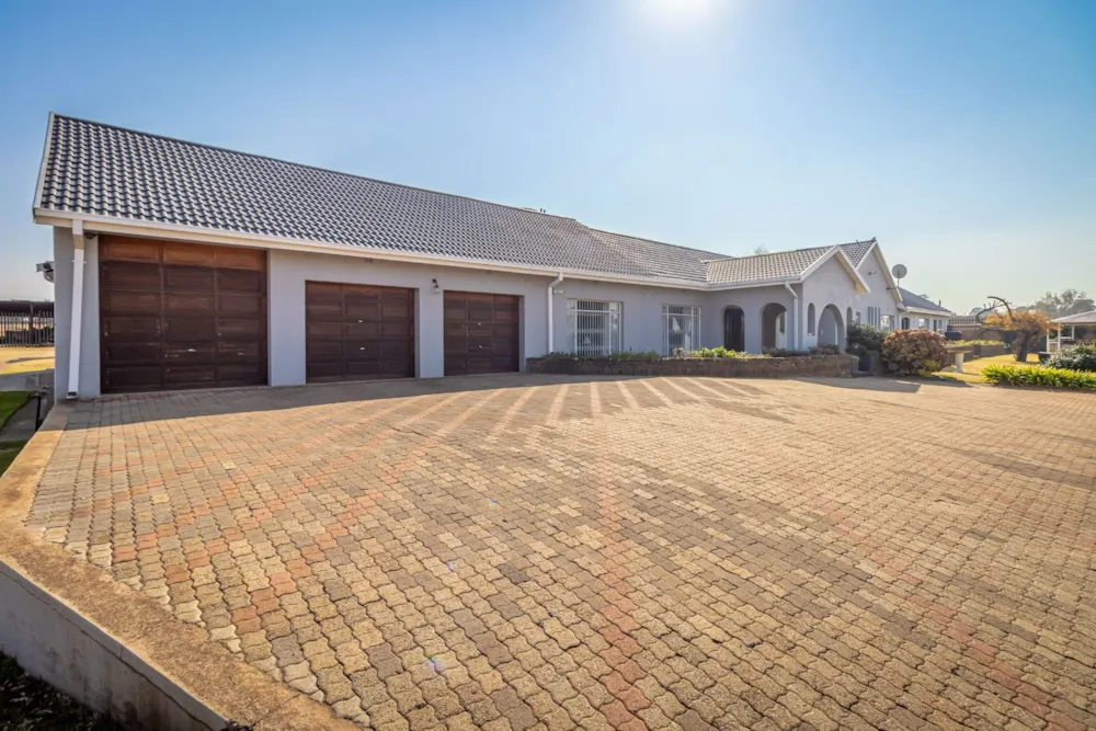 Smallholding sold in Randfontein - 1KR1733189 Smallholding sold in Randfontein - 1KR1733189