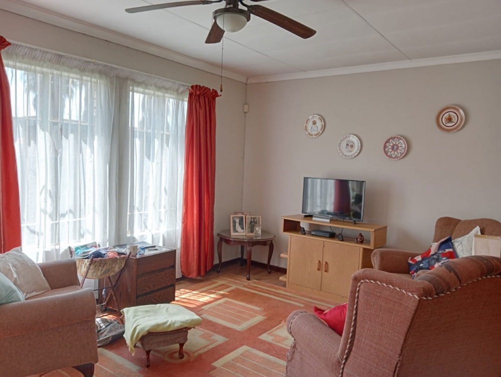 House for sale in Petersfield - 1SP1734204