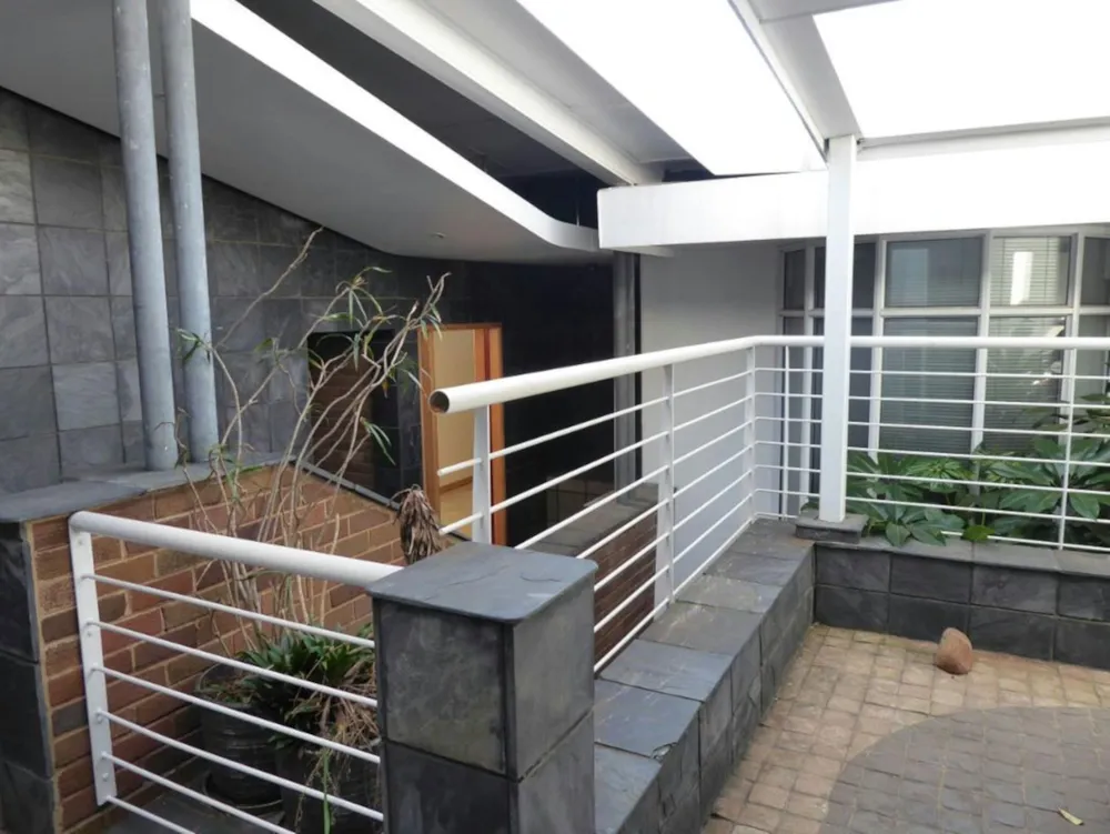 Multi-storey house let in Glenwood, Durban - 1DA1733195