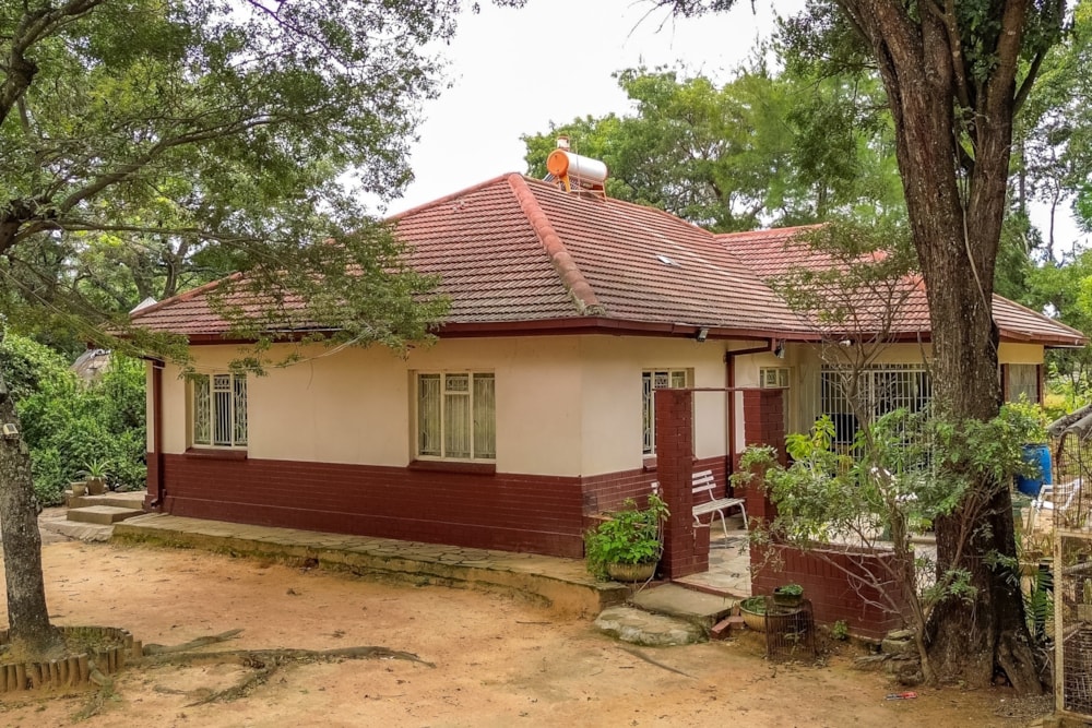 House for sale in Prospect, Zimbabwe - 3ZB1733083 House for sale in Prospect, Zimbabwe - 3ZB1733083